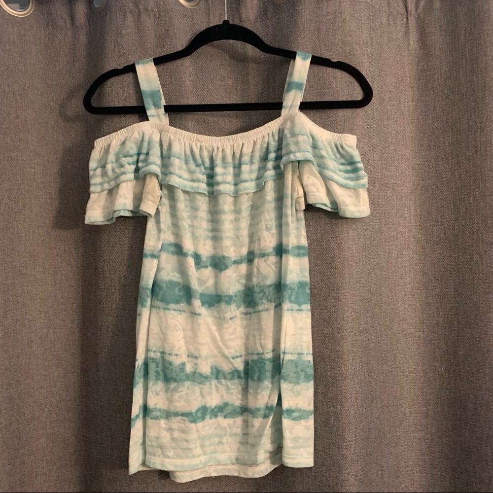 Cute off the shoulder top!
